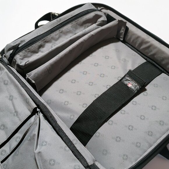 Wenger Swiss Gear Laptop Travel Carry On Briefcase Bag Notebook 16โ - Used - Picture 4 of 8